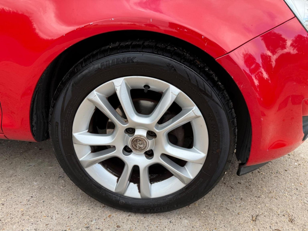 View VAUXHALL CORSA 1.2i 16v SXi 3dr