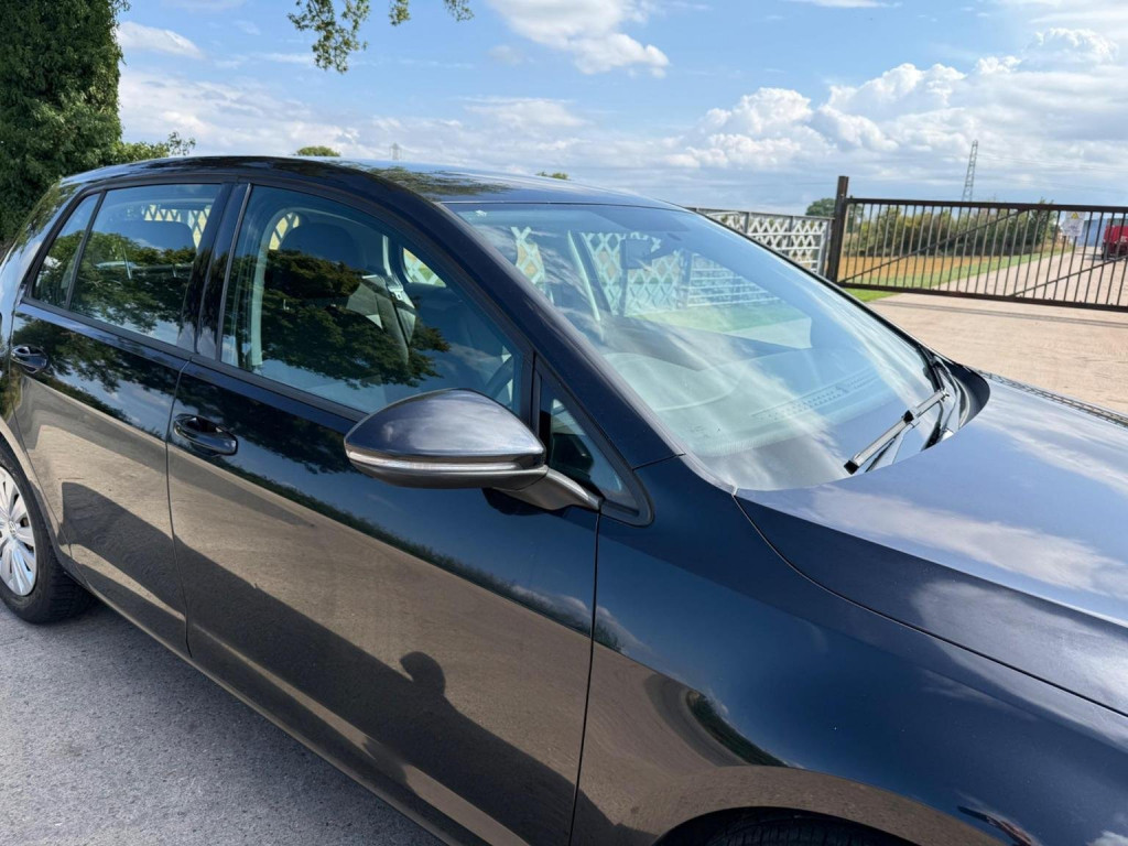 View VOLKSWAGEN GOLF 1.2 TSI BlueMotion Tech S Euro 5 (s/s) 5dr