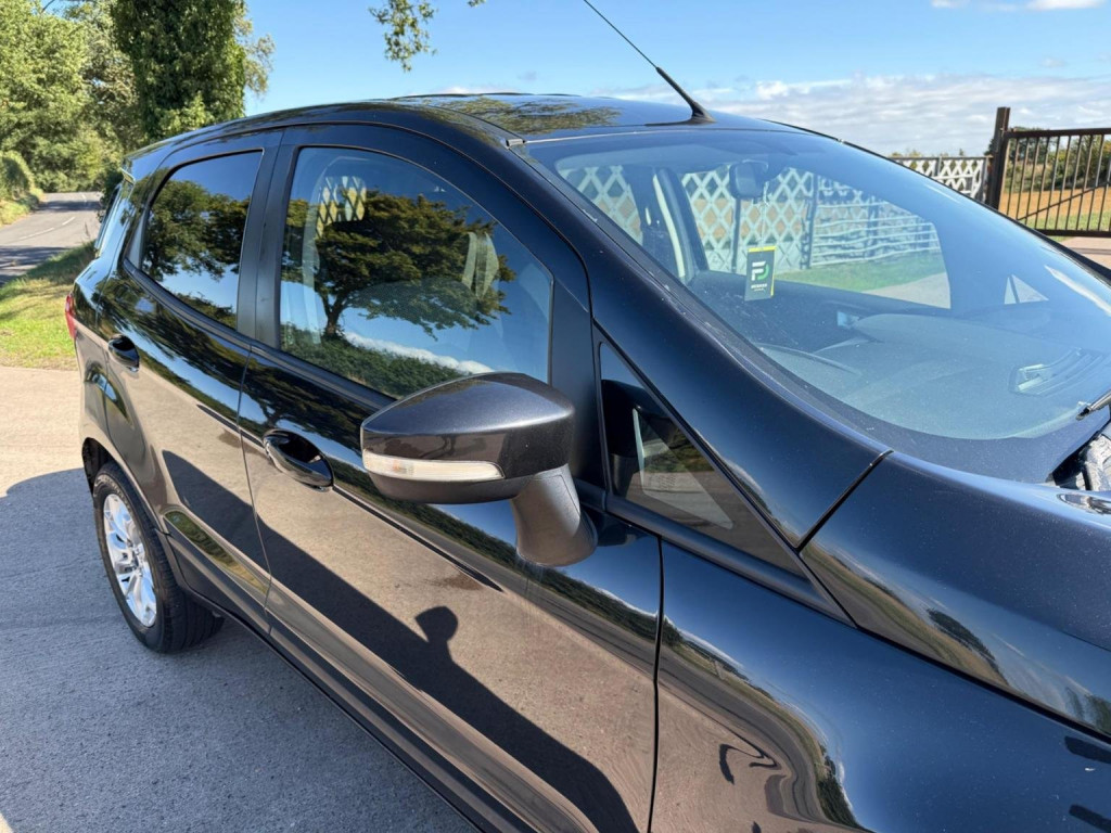 View FORD ECOSPORT 1.0T EcoBoost Zetec 2WD Euro 6 (s/s) 5dr