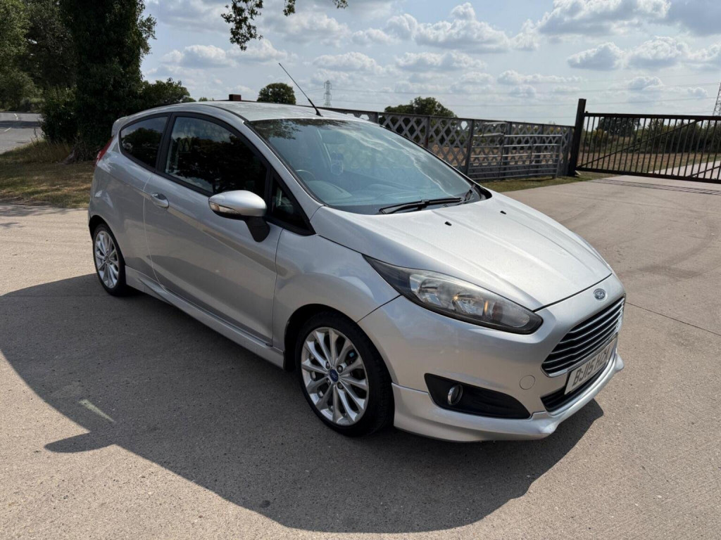 View FORD FIESTA 1.0T EcoBoost Zetec S Euro 6 (s/s) 3dr