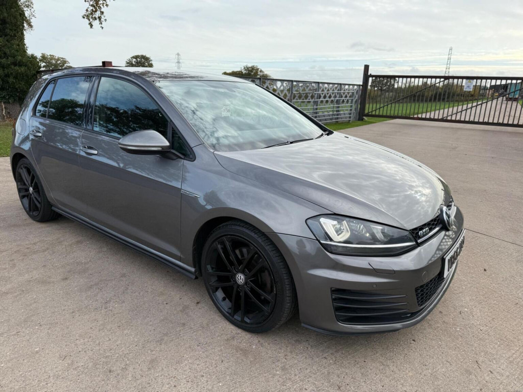 View VOLKSWAGEN GOLF 2.0 TDI BlueMotion Tech GTD Euro 6 (s/s) 5dr