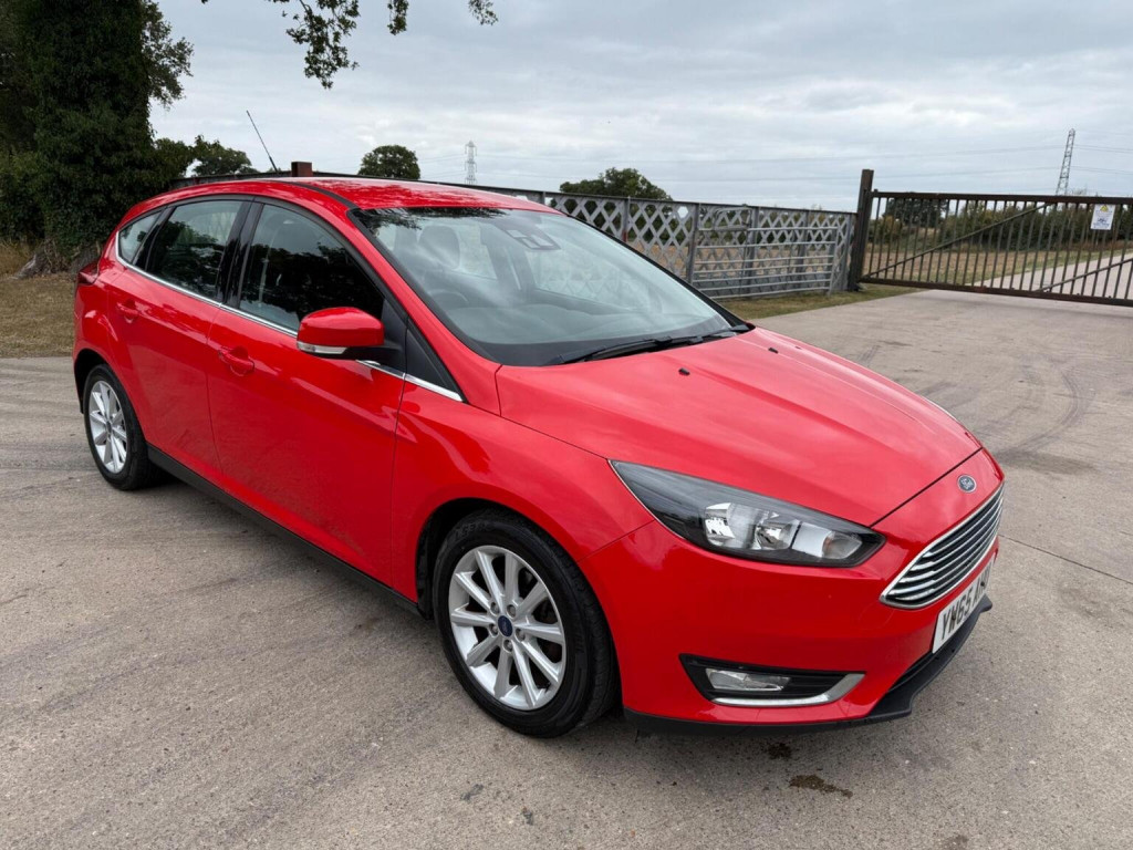 View FORD FOCUS 1.0T EcoBoost Titanium Euro 6 (s/s) 5dr