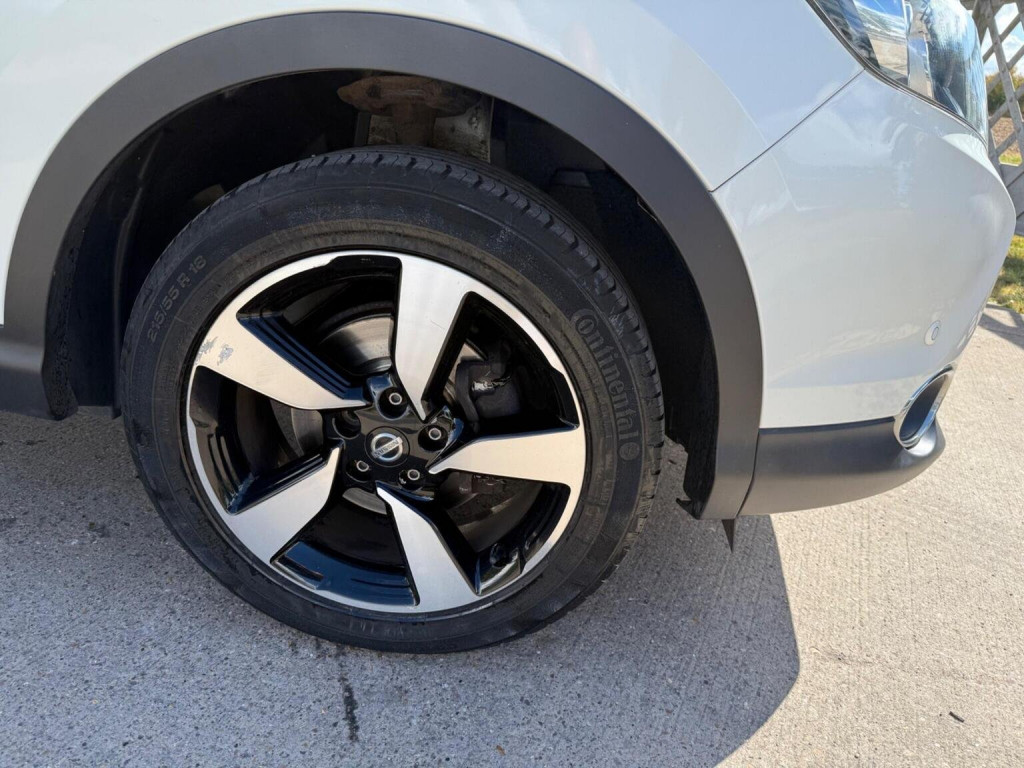 View NISSAN QASHQAI 1.2 DIG-T N-Vision 2WD Euro 6 (s/s) 5dr