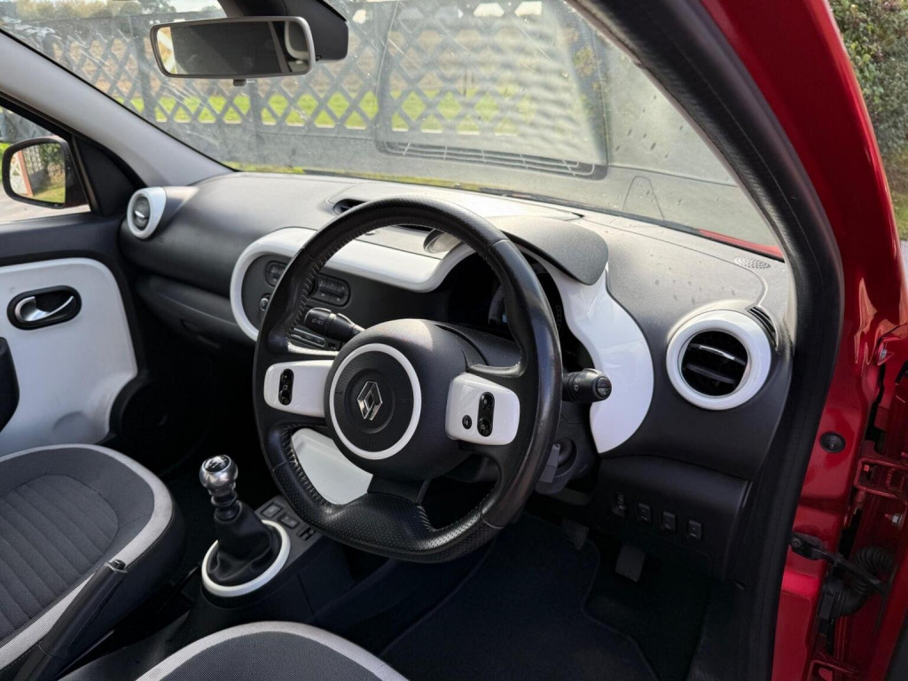 RENAULT TWINGO