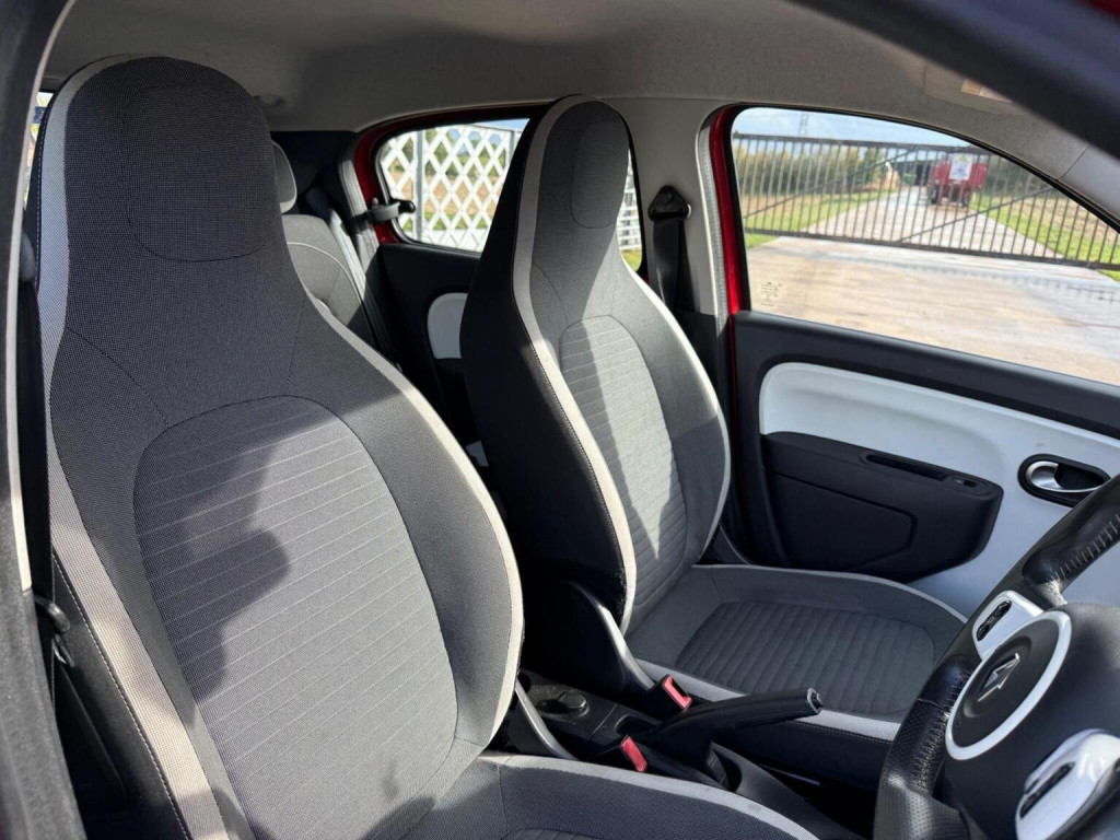 RENAULT TWINGO