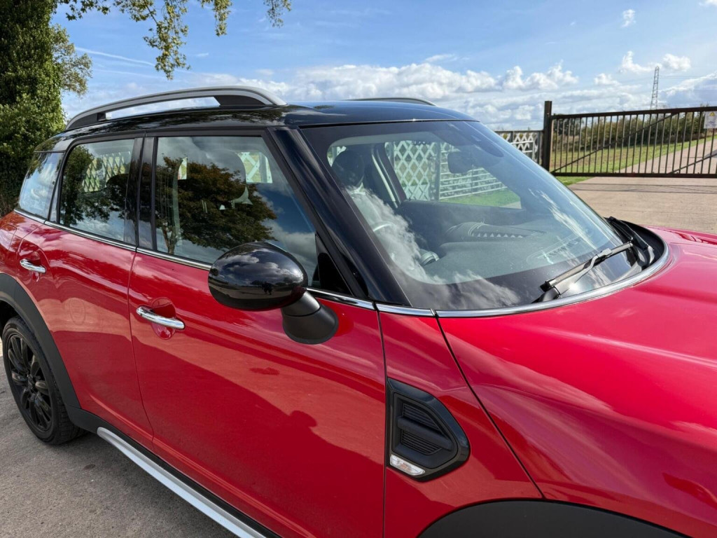View MINI COUNTRYMAN 2.0 Cooper D Auto Euro 6 (s/s) 5dr