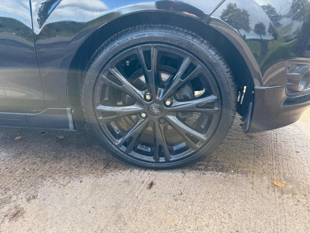 View FORD FIESTA 1.0T EcoBoost ST-Line Euro 6 (s/s) 3dr