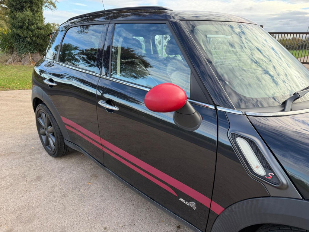 View MINI COUNTRYMAN 2.0 Cooper SD Auto ALL4 Euro 5 5dr