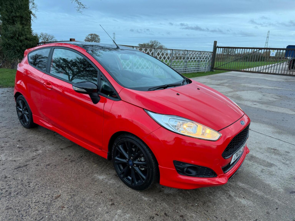 View FORD FIESTA 1.0T EcoBoost Zetec S Red Edition Euro 6 (s/s) 3dr