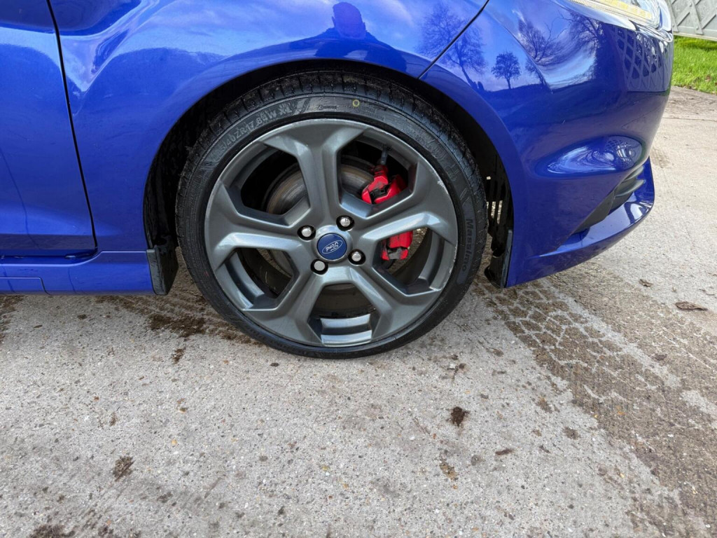 View FORD FIESTA 1.6T EcoBoost ST-3 Euro 6 3dr