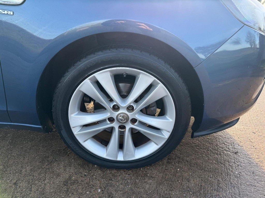View VAUXHALL ZAFIRA TOURER 1.4i Turbo SRi Euro 6 5dr