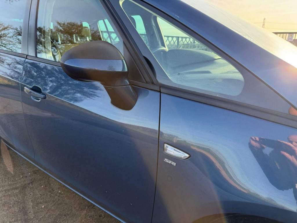 View VAUXHALL ZAFIRA TOURER 1.4i Turbo SRi Euro 6 5dr