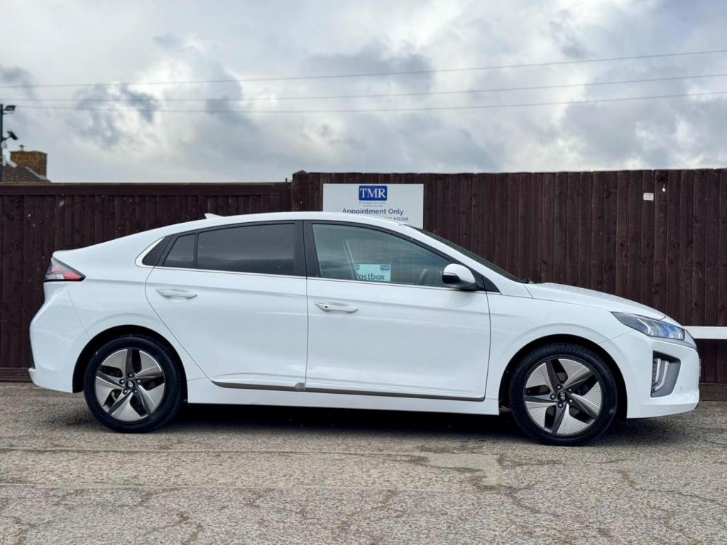 HYUNDAI IONIQ