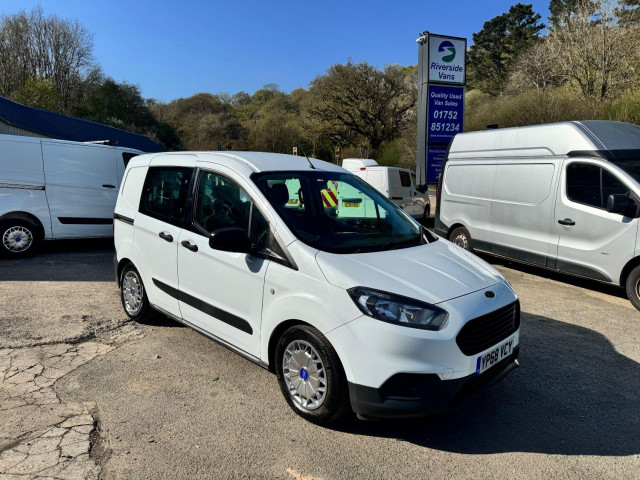 FORD TRANSIT 1.5 TDCi Base
