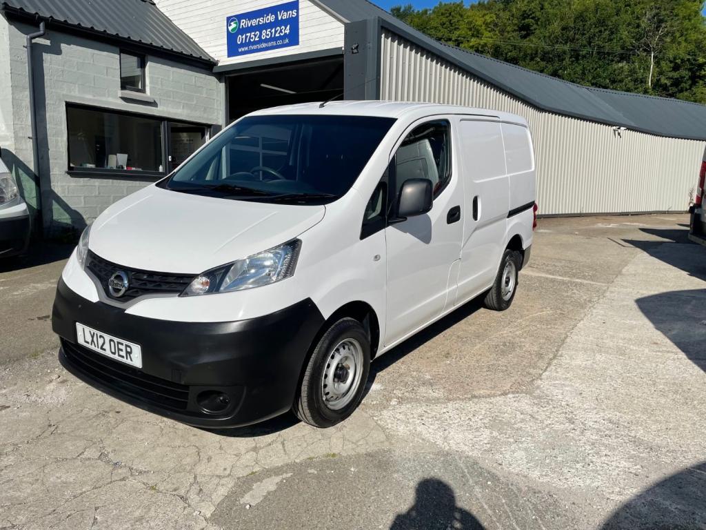 NISSAN NV200