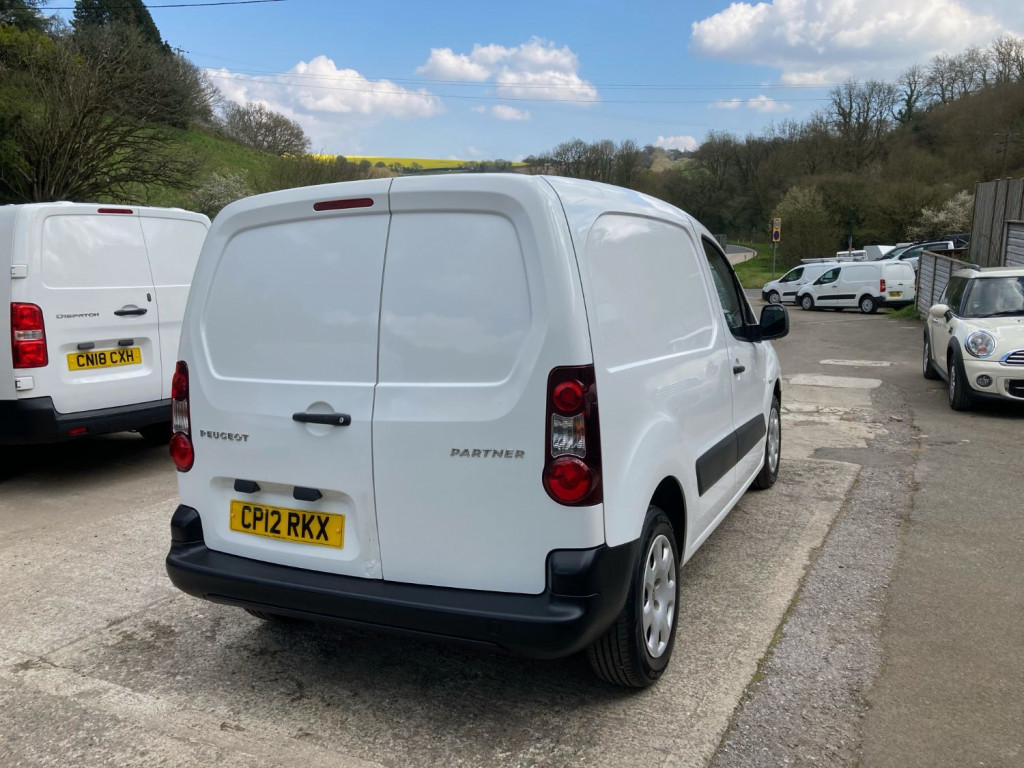 PEUGEOT PARTNER