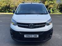 VAUXHALL VIVARO