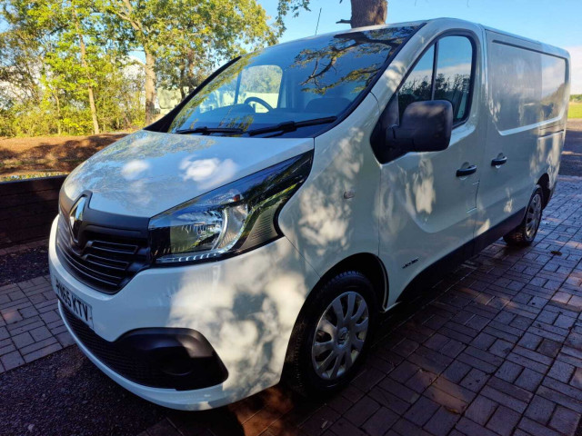 RENAULT TRAFIC