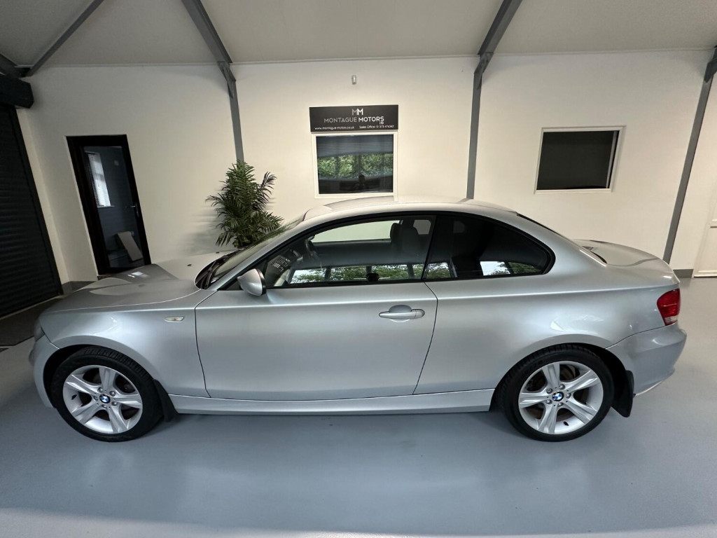 View BMW 1 SERIES 2.0 120d SE Coupe