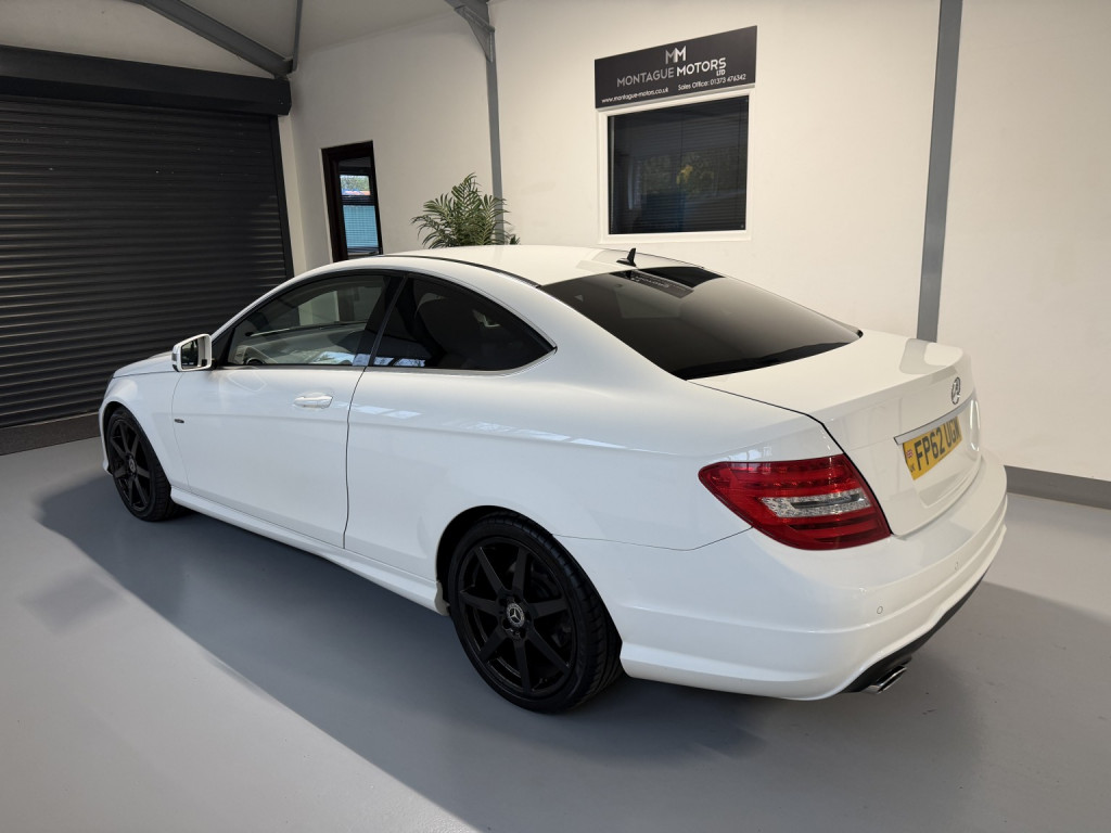 View MERCEDES-BENZ C CLASS 2.1 C220 CDI BlueEfficiency AMG Sport