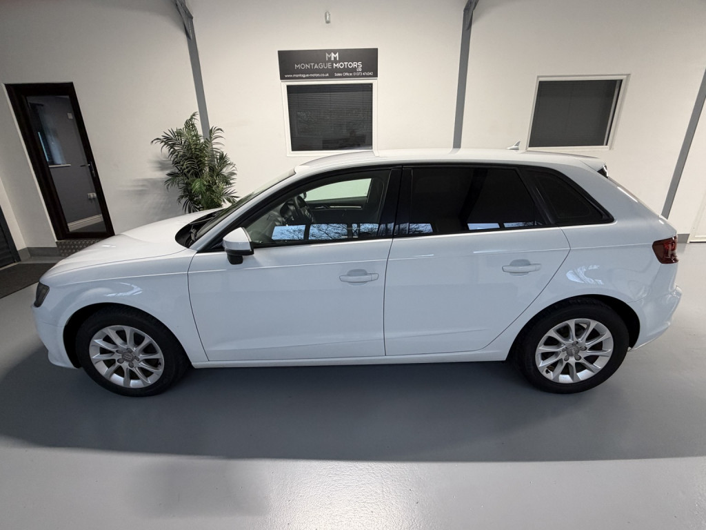 View AUDI A3 1.6 TDI SE