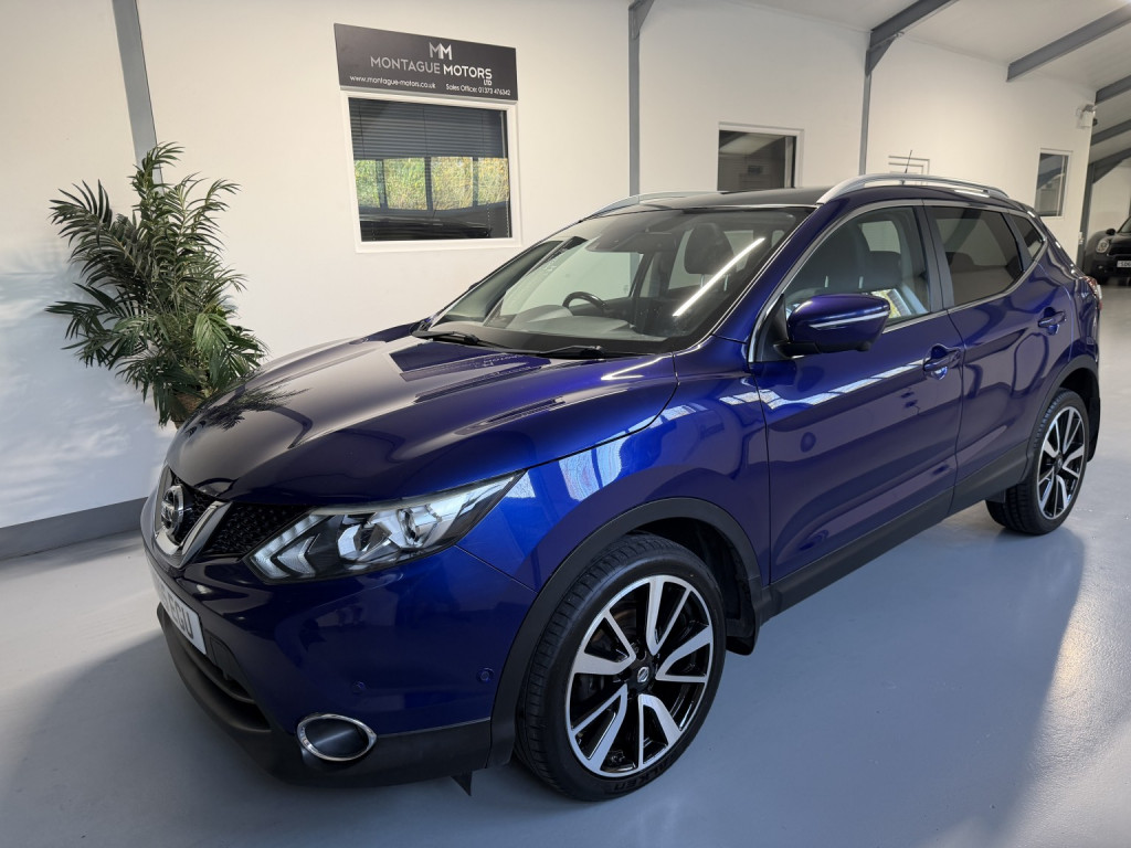 View NISSAN QASHQAI 1.5 dCi Tekna
