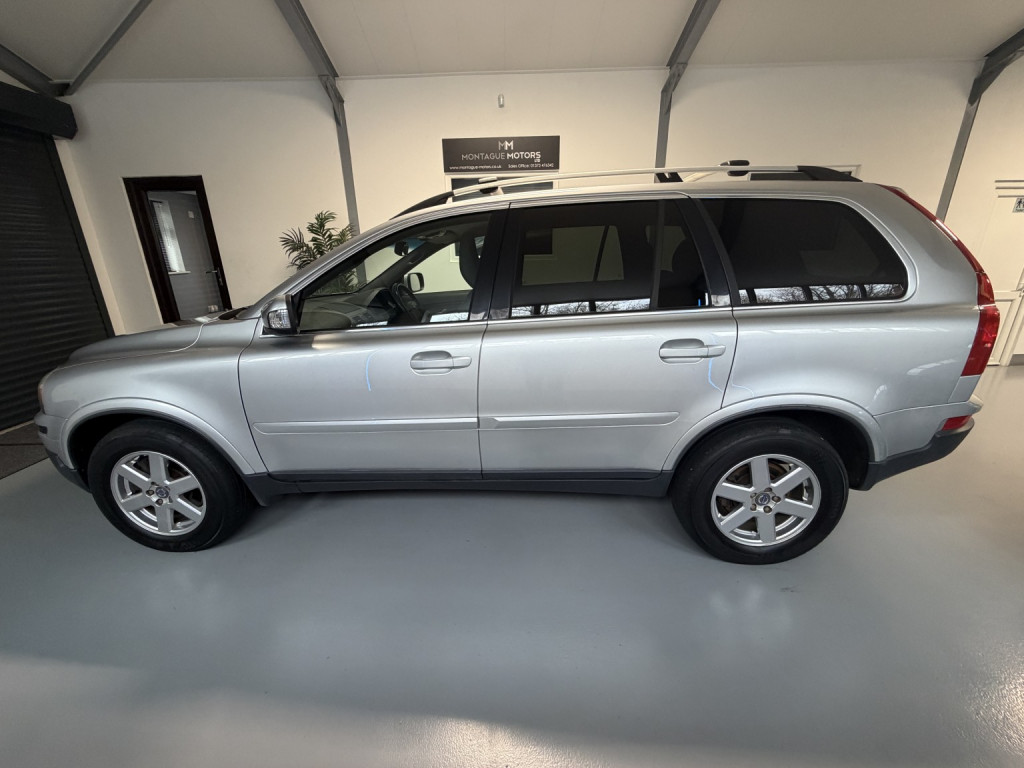 View VOLVO XC90 2.4 D5 Active