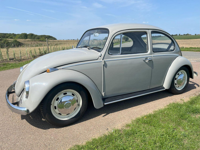VOLKSWAGEN BEETLE