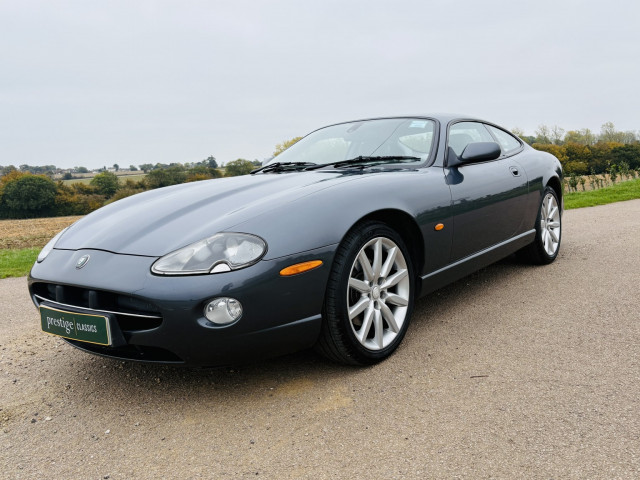 JAGUAR XK8