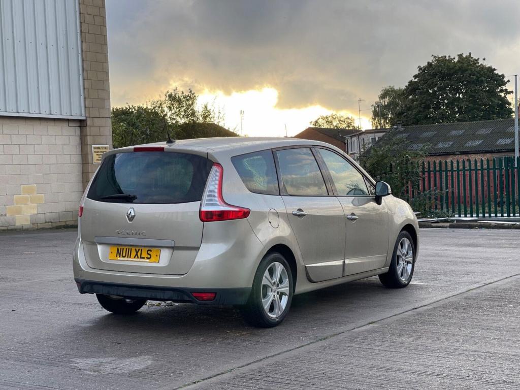 RENAULT GRAND SCENIC