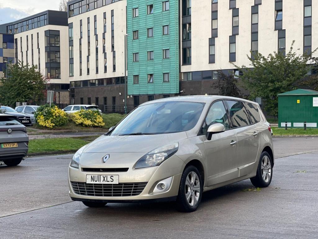 RENAULT GRAND SCENIC