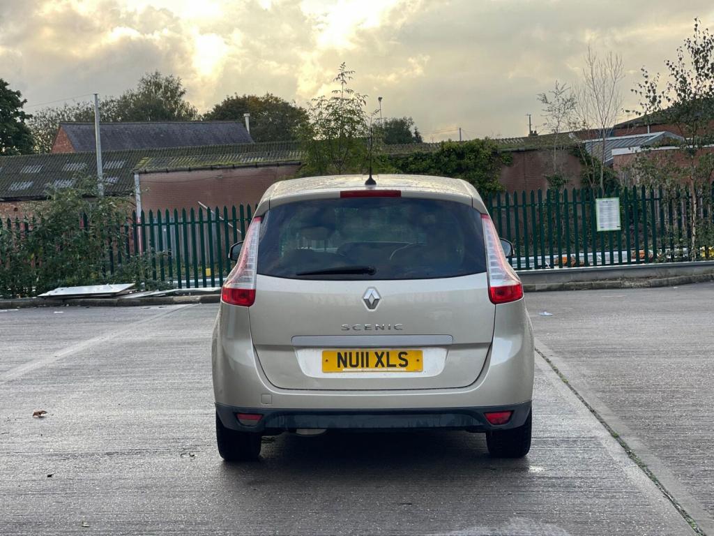 RENAULT GRAND SCENIC