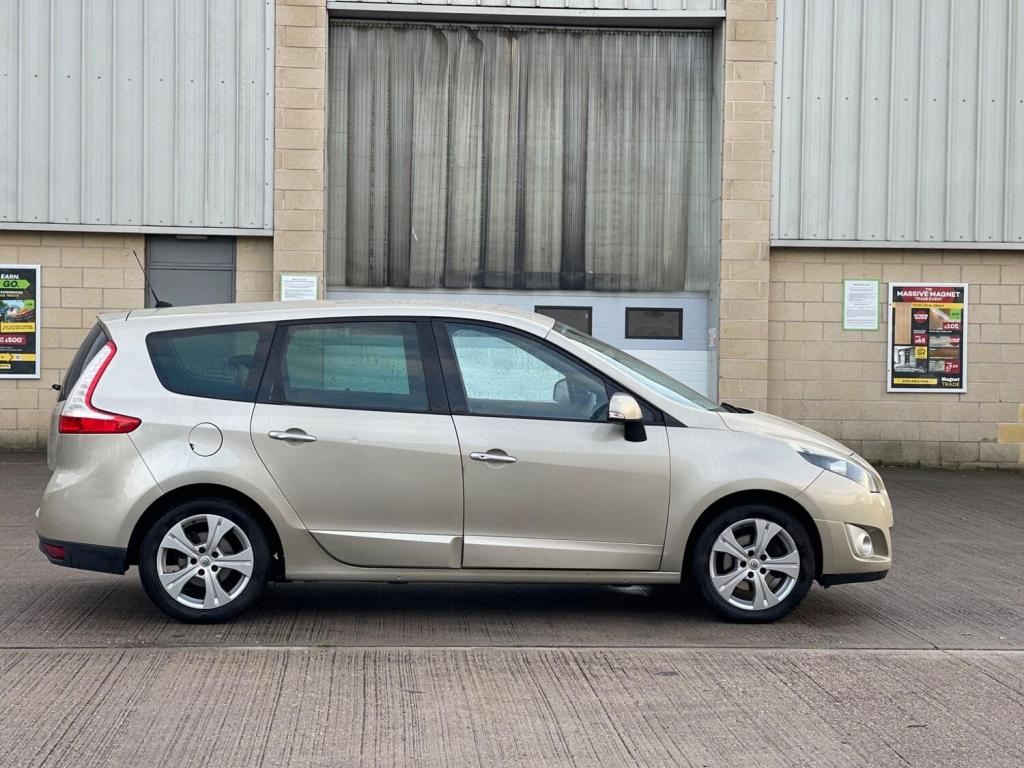 RENAULT GRAND SCENIC