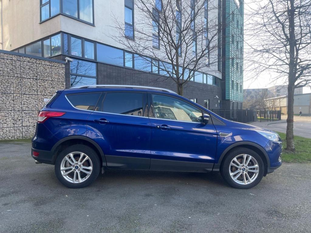FORD KUGA