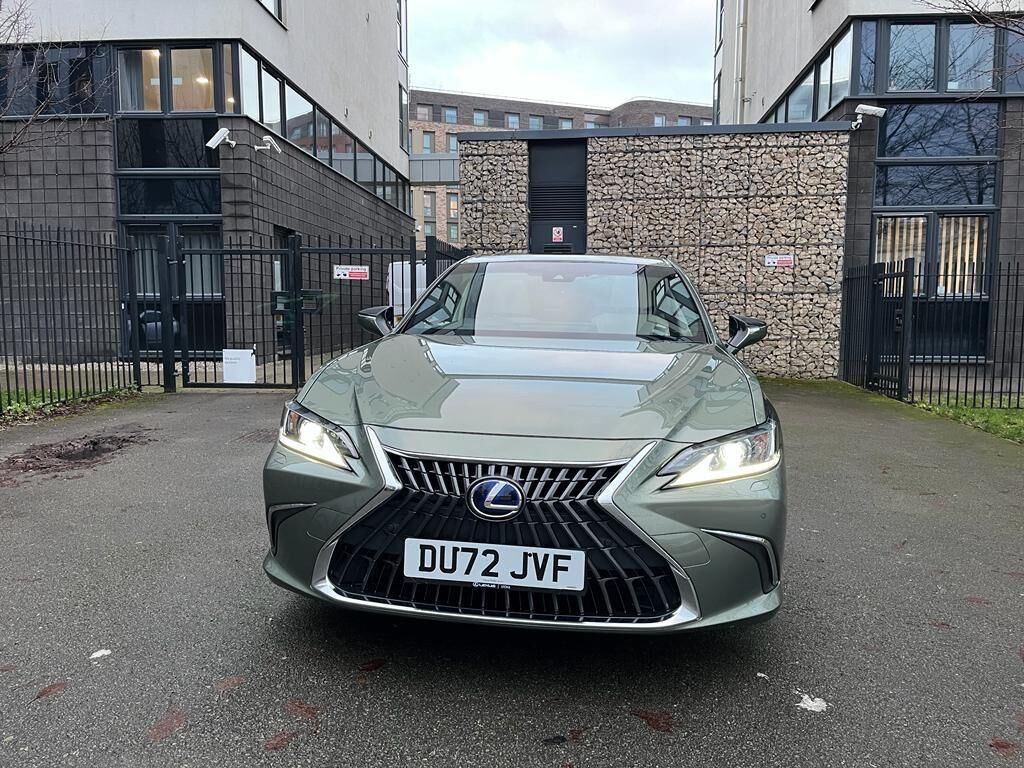 View LEXUS ES 300H 2.5 300h E-CVT Euro 6 (s/s) 4dr