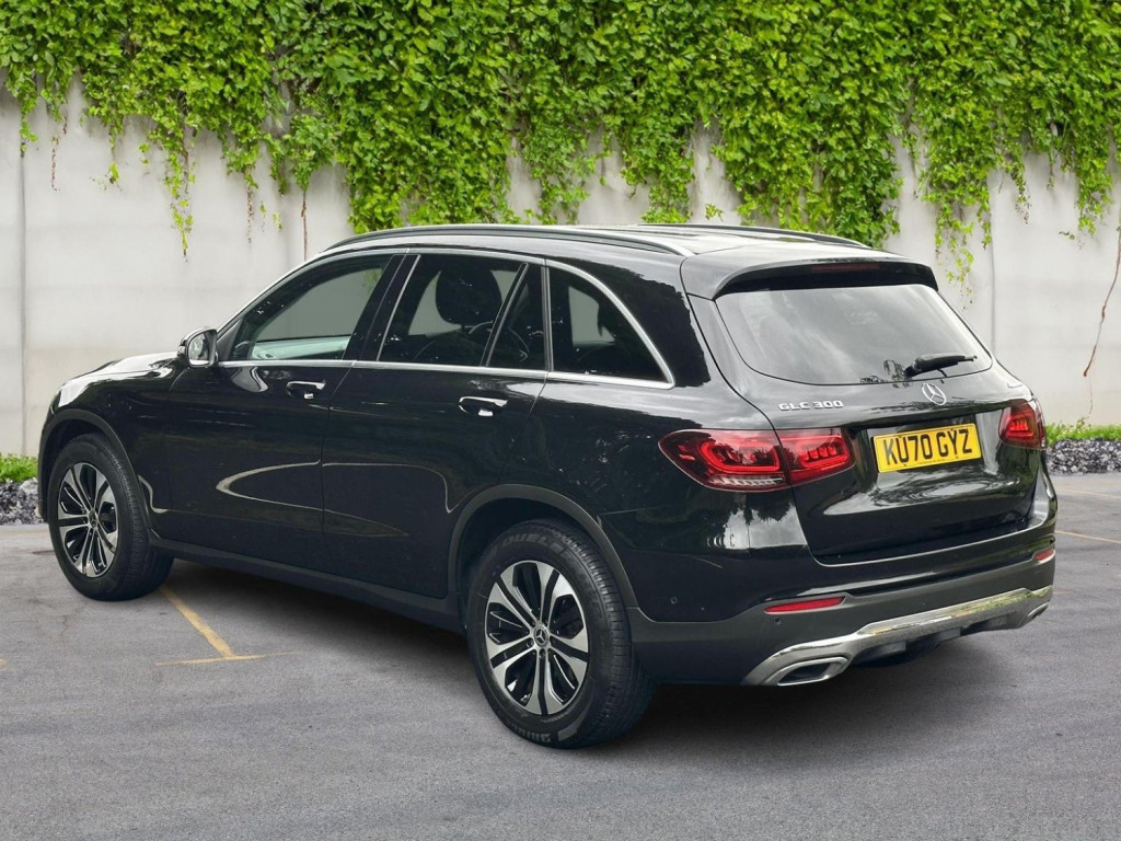 View MERCEDES-BENZ GLC 2.0 GLC300 MHEV Sport G-Tronic+ 4MATIC Euro 6 (s/s) 5dr