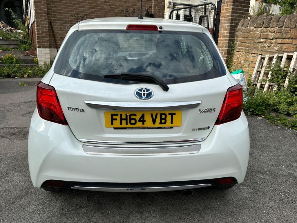 TOYOTA YARIS