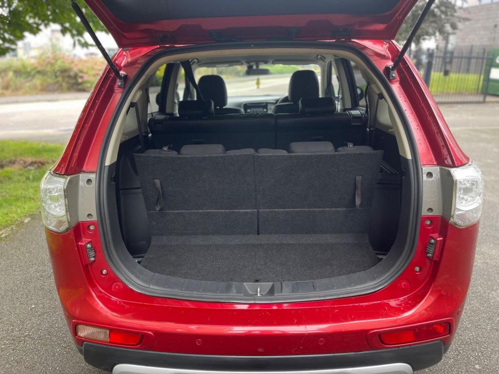 MITSUBISHI OUTLANDER