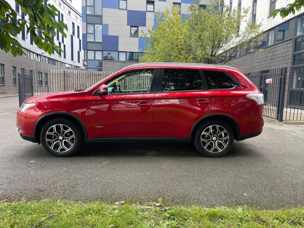 MITSUBISHI OUTLANDER