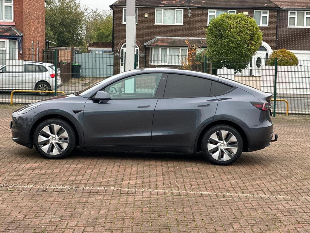 View TESLA MODEL Y (Dual Motor) Long Range Auto 4WDE 5dr