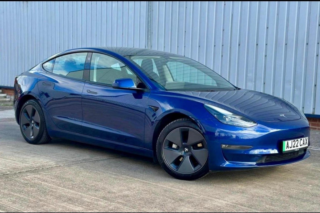 View TESLA MODEL 3 (Dual Motor) Long Range Auto 4WDE 4dr