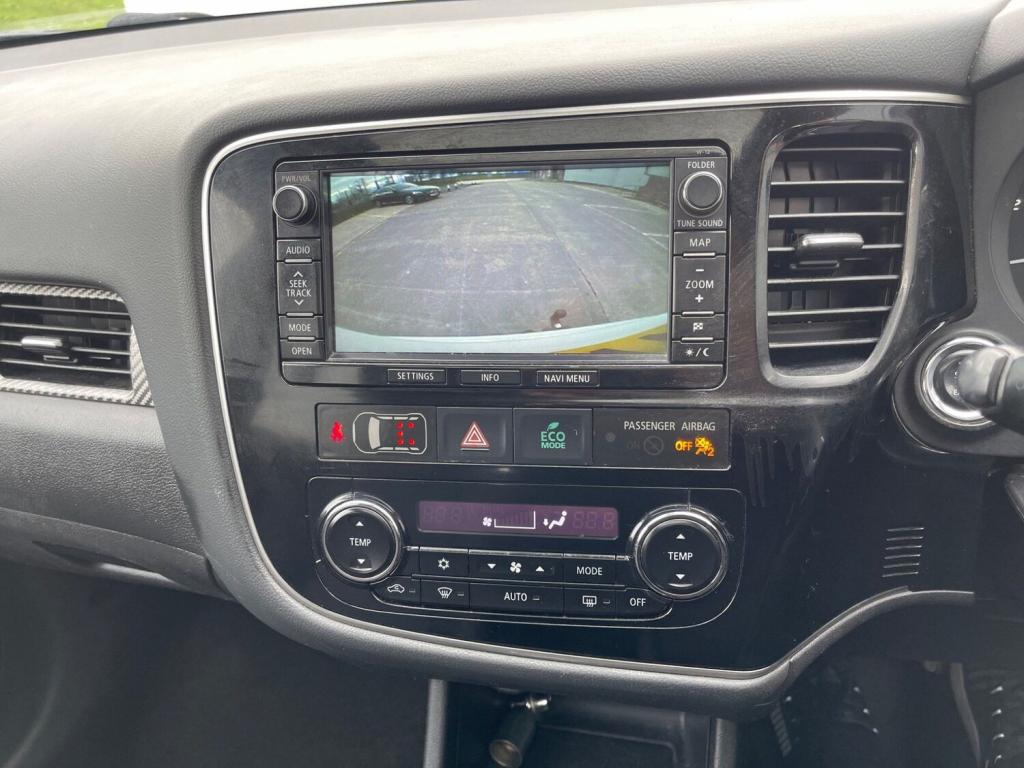 MITSUBISHI OUTLANDER