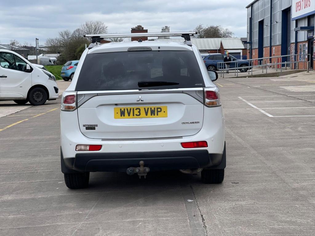 MITSUBISHI OUTLANDER