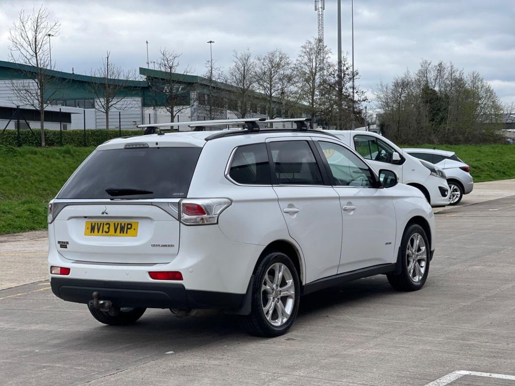 MITSUBISHI OUTLANDER