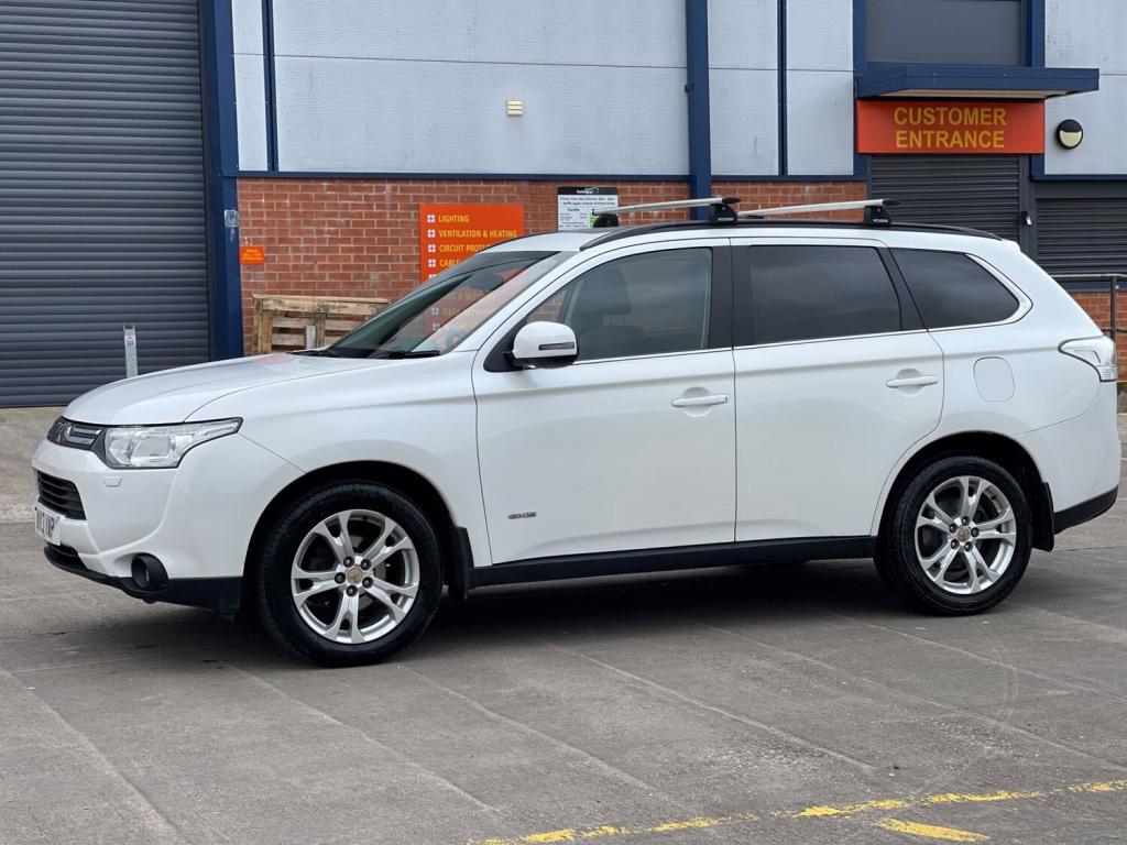 MITSUBISHI OUTLANDER