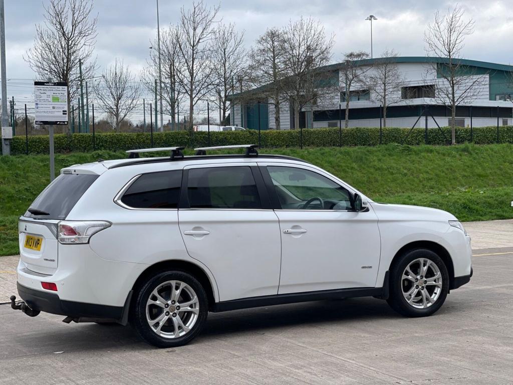 MITSUBISHI OUTLANDER