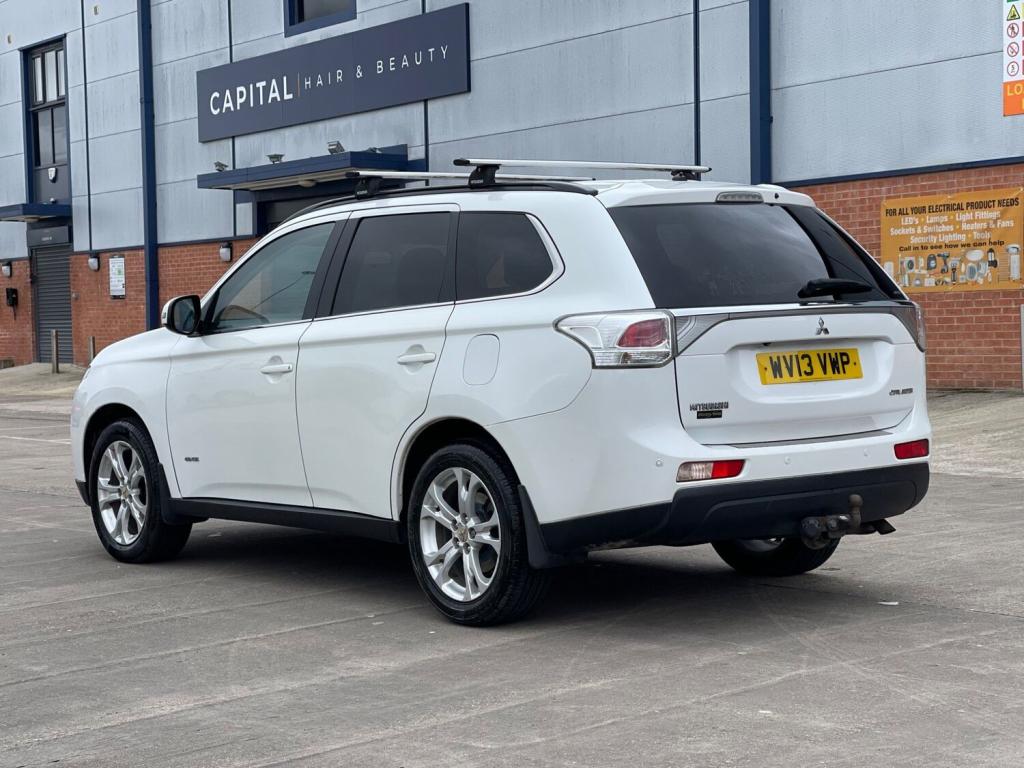 MITSUBISHI OUTLANDER