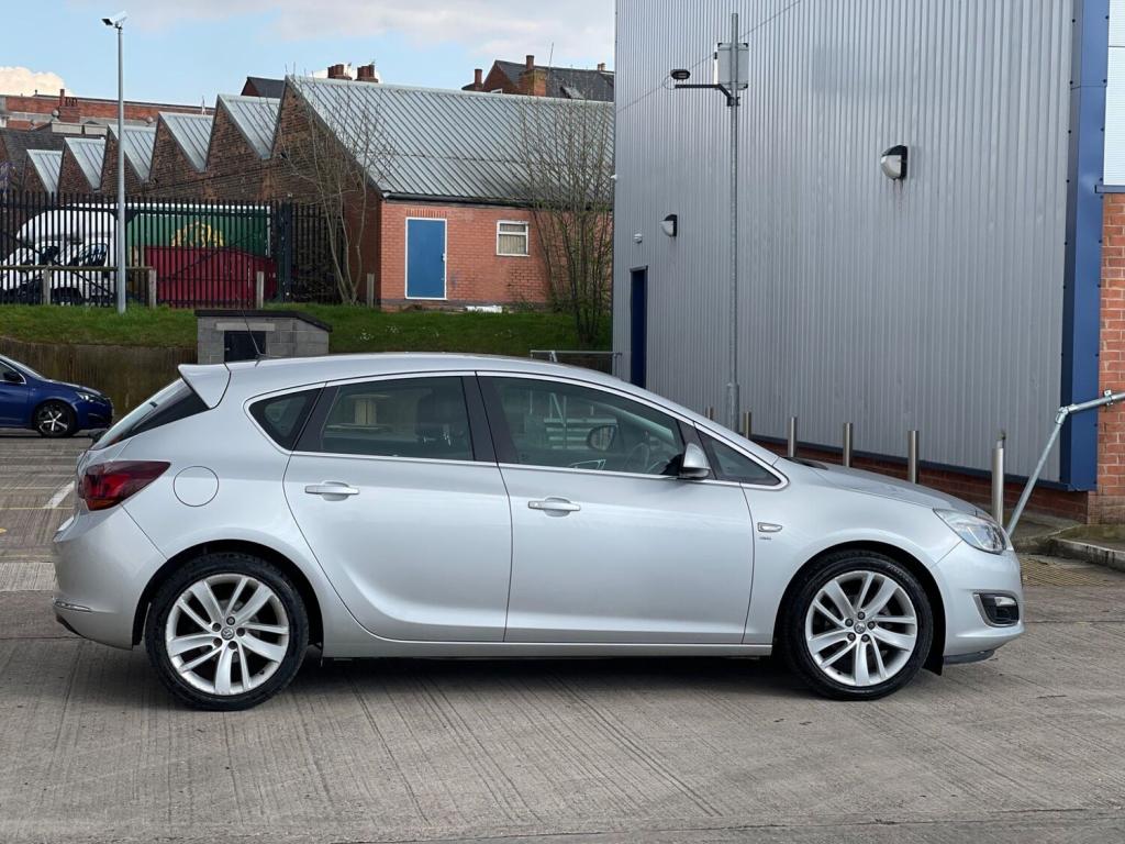 VAUXHALL ASTRA