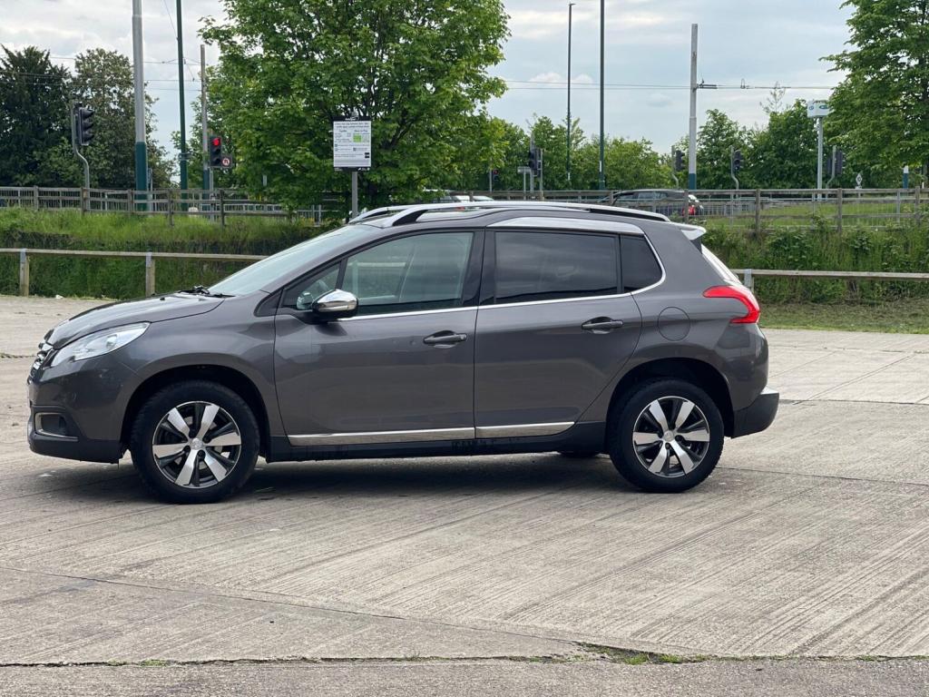 PEUGEOT 2008