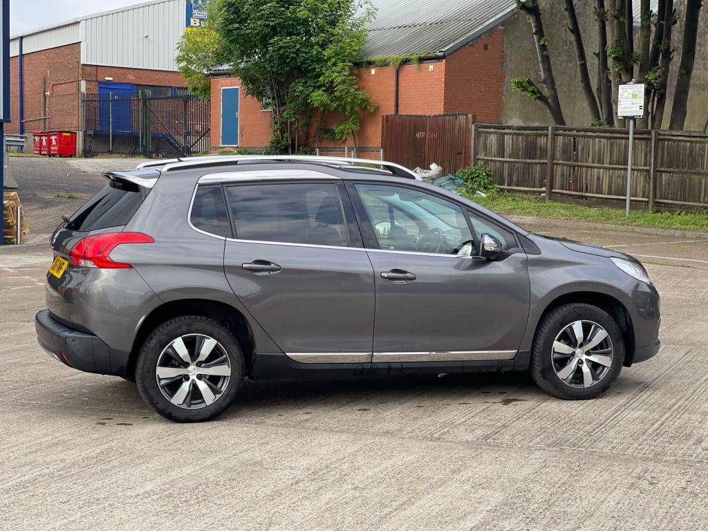 PEUGEOT 2008